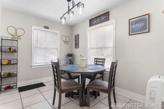 $310,000 | 1638 32nd Street Southwest, Wyoming, MI 49519