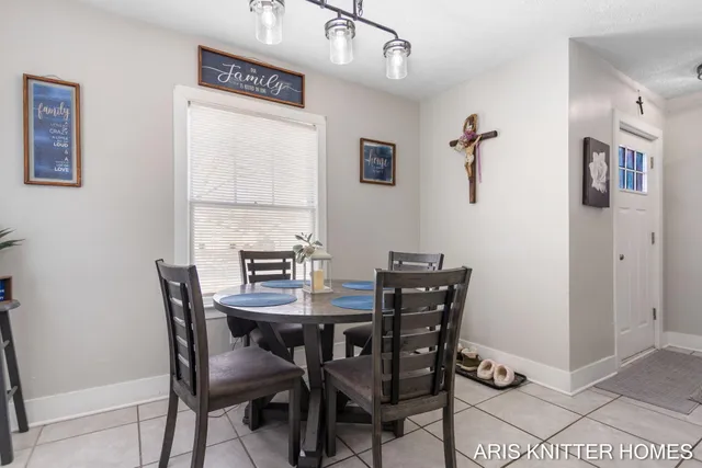 $310,000 | 1638 32nd Street Southwest, Wyoming, MI 49519