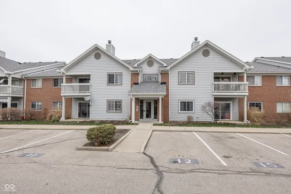 $183,000 | 8418 Glenwillow Lane, Unit 101, Indianapolis, IN 46278