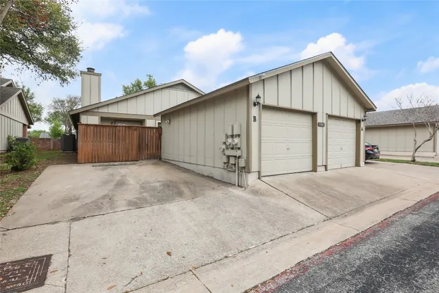 $243,900 | 1407 West Braker Lane, Unit B, Austin, TX 78758
