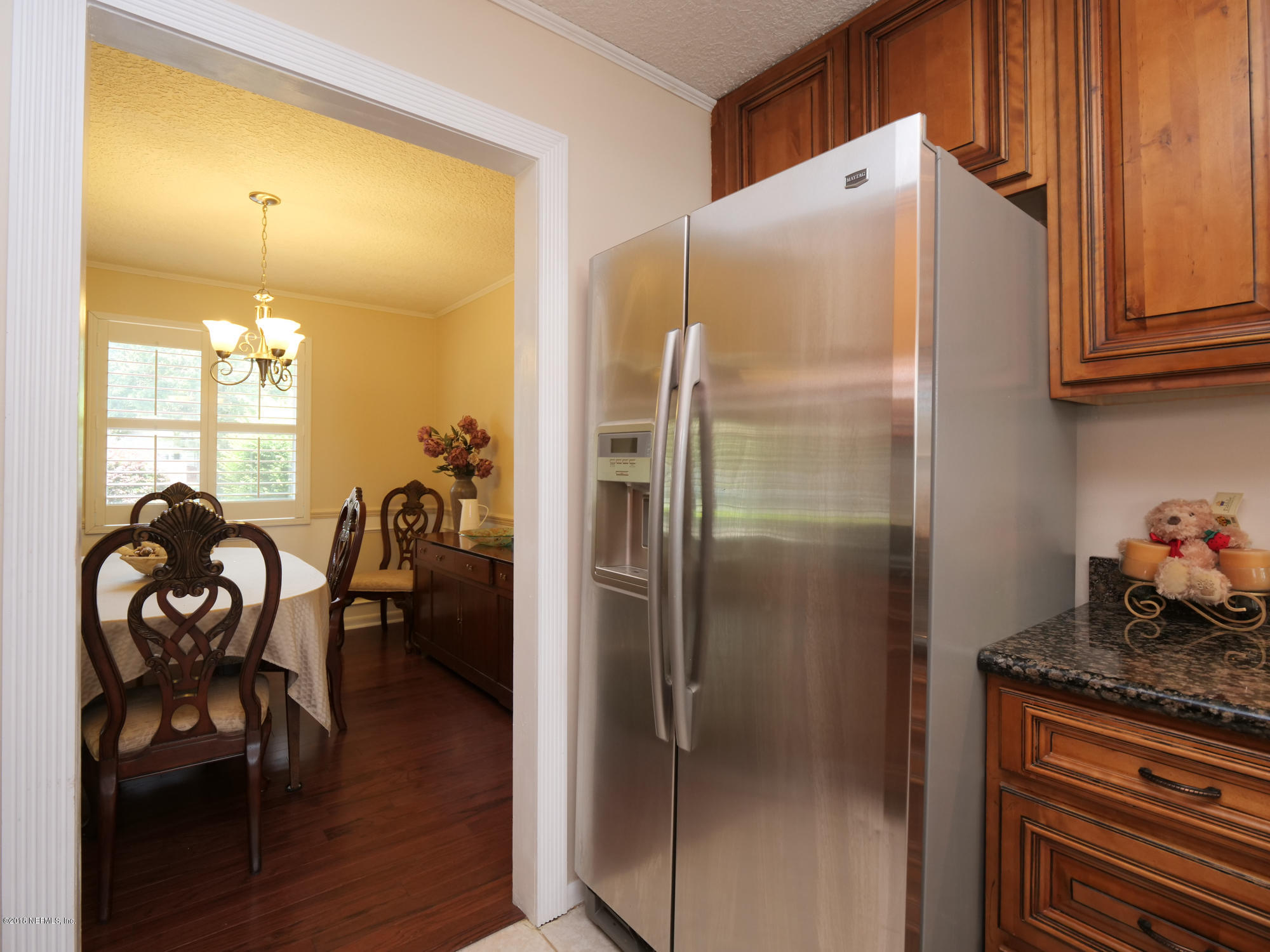 5446 Hickson Road Jacksonville, FL 32207 - Photo 8 of 32 Refrigerator stays