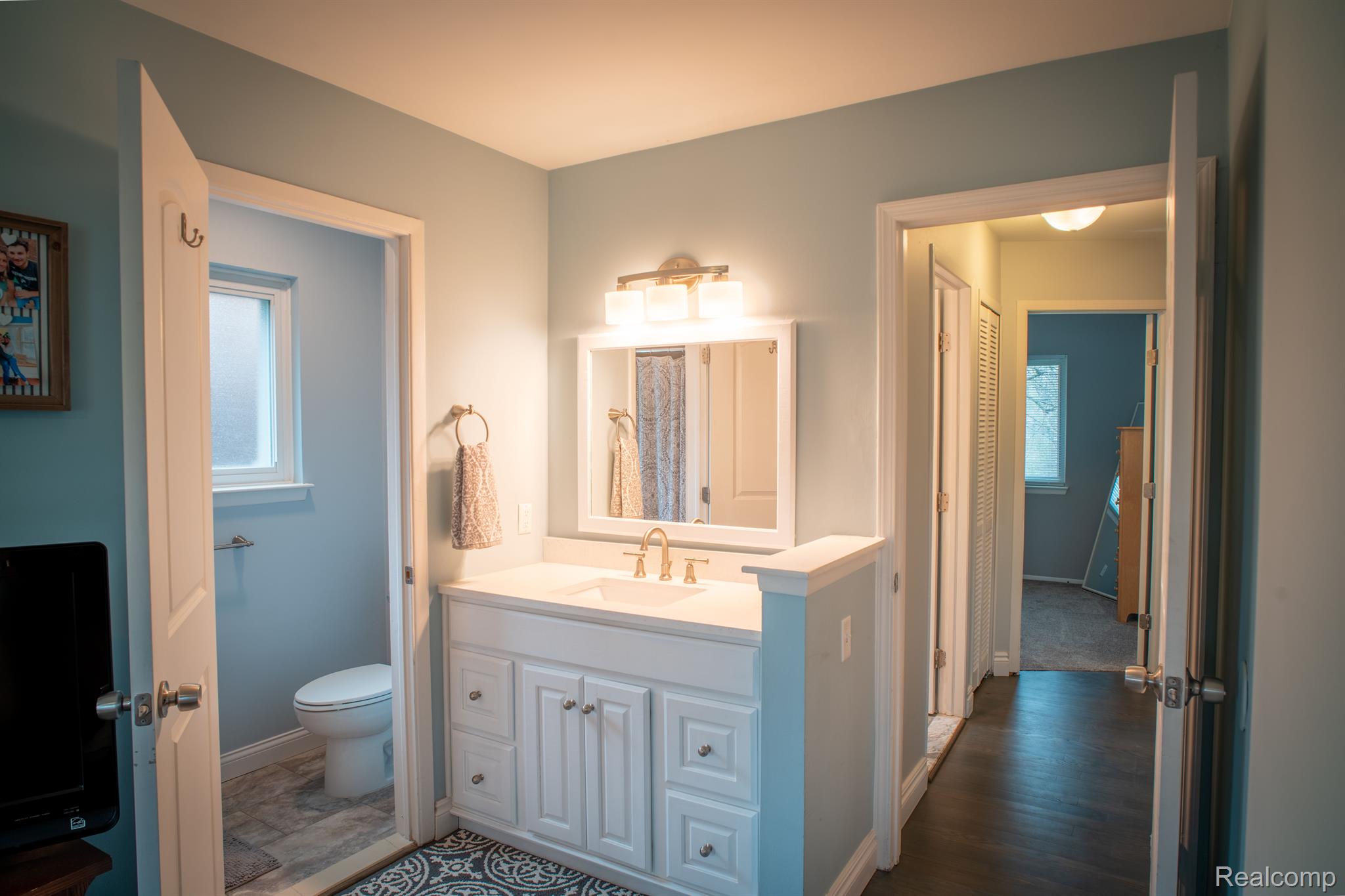 44012 Hanford Road Canton, MI 48187 - Photo 12 of 16 Gallery Image 12