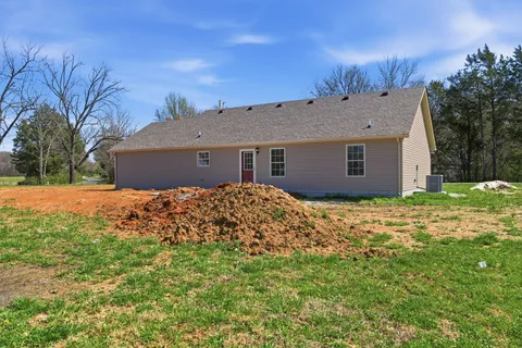 $340,000 | 1605 Paynes Church Road, Winchester, TN 37398