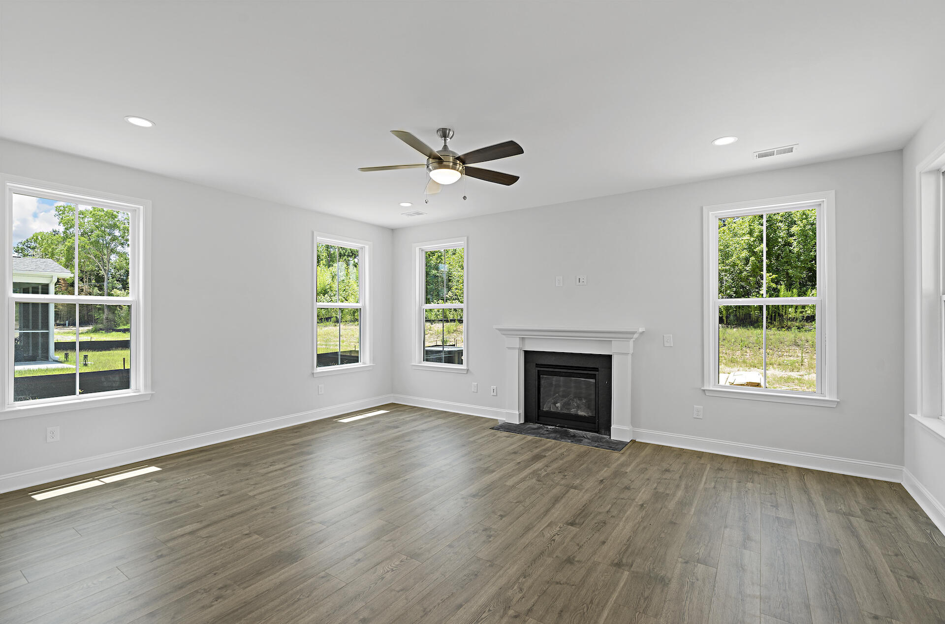 410 Grove End Road Moncks Corner, SC 29461 - Photo 11 of 34 SDH08837