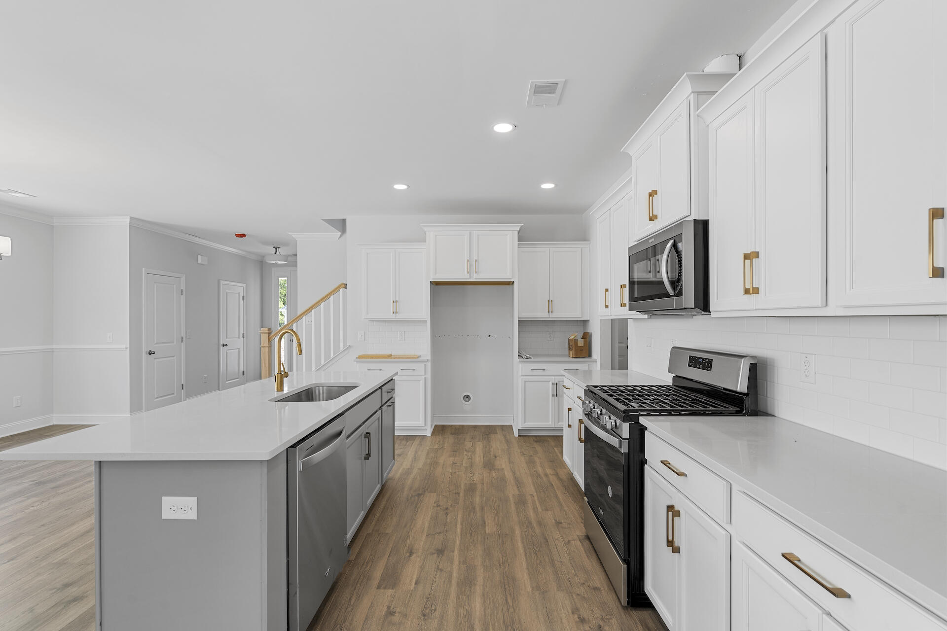 410 Grove End Road Moncks Corner, SC 29461 - Photo 8 of 34 SDH08828