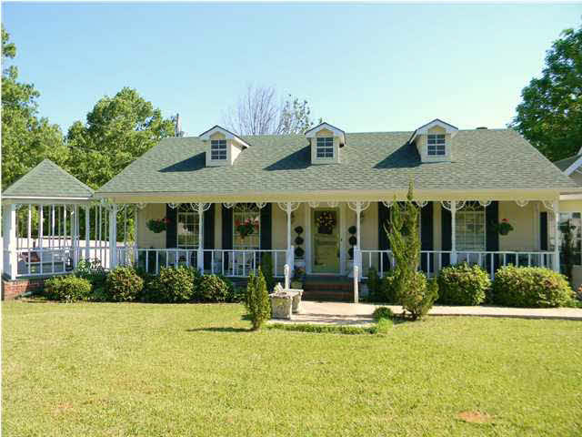 585 Cleary Road, gorgeous curb appeal!