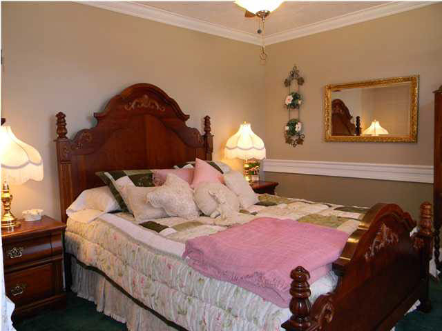 585 Cleary Road Richland, MS 39073 - Photo 18 of 25 Guest bedroom number 2