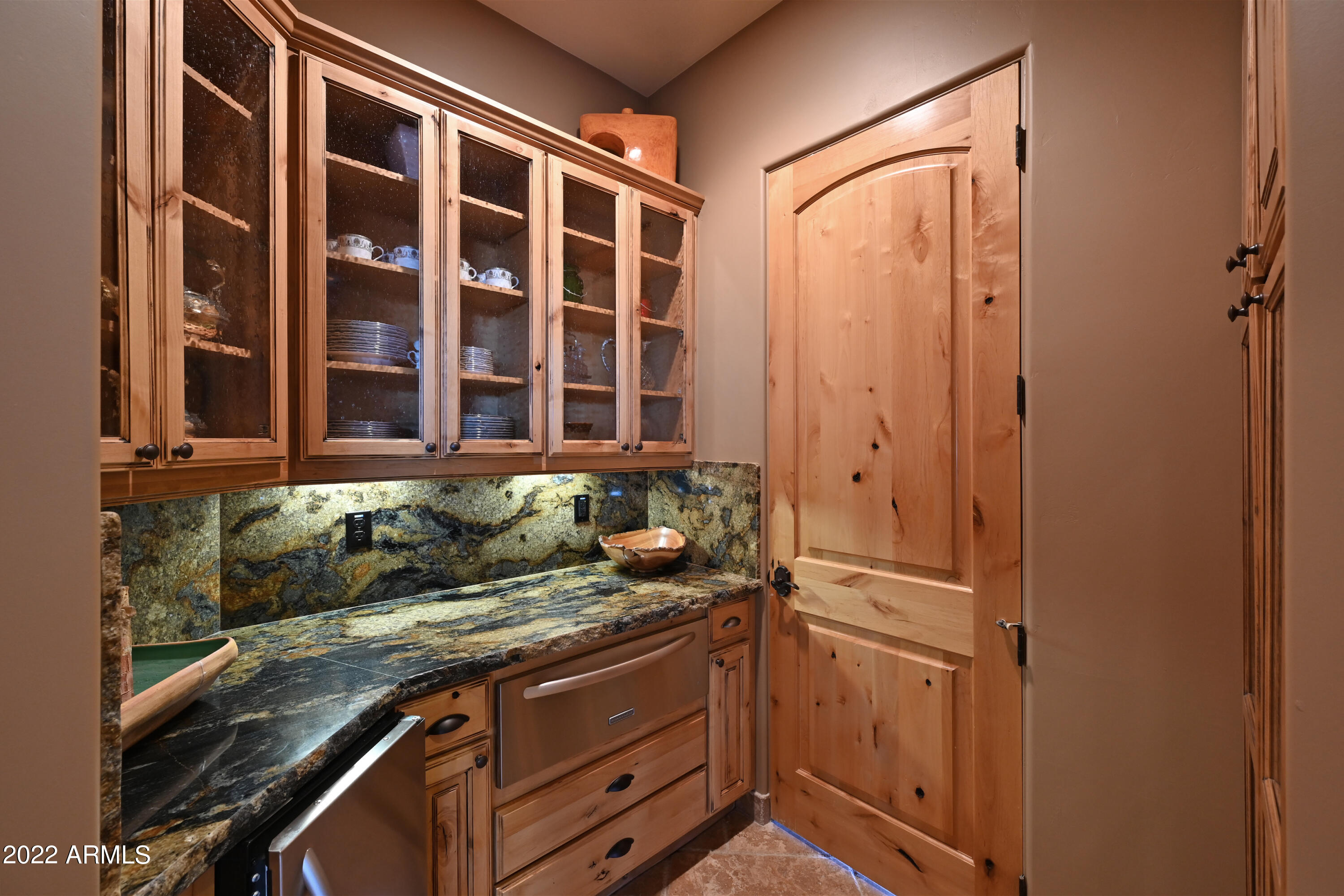 29922 North 174th Street Rio Verde, AZ 85263 - Photo 30 of 99 Butler's Pantry