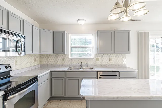 $349,900 | 2556 Liatris Drive, Plainfield, IN 46168