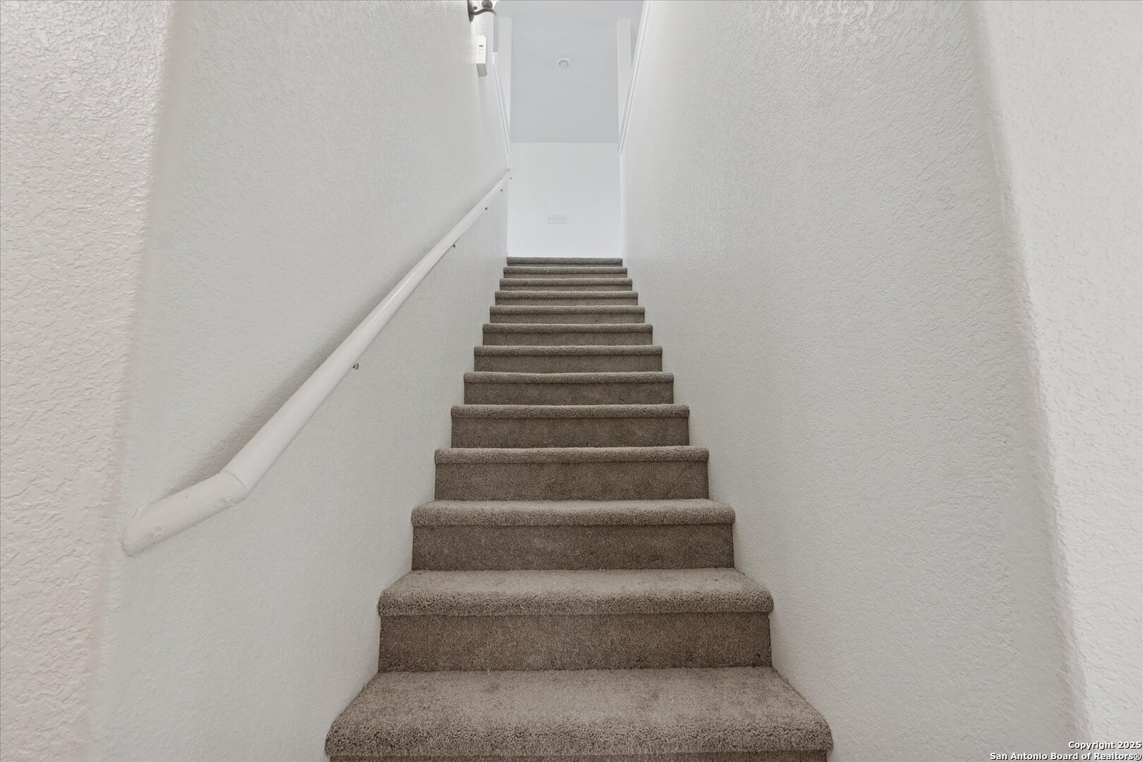9219 Hanover Cove Converse, TX 78109 - Photo 26 of 46 a view of entryway