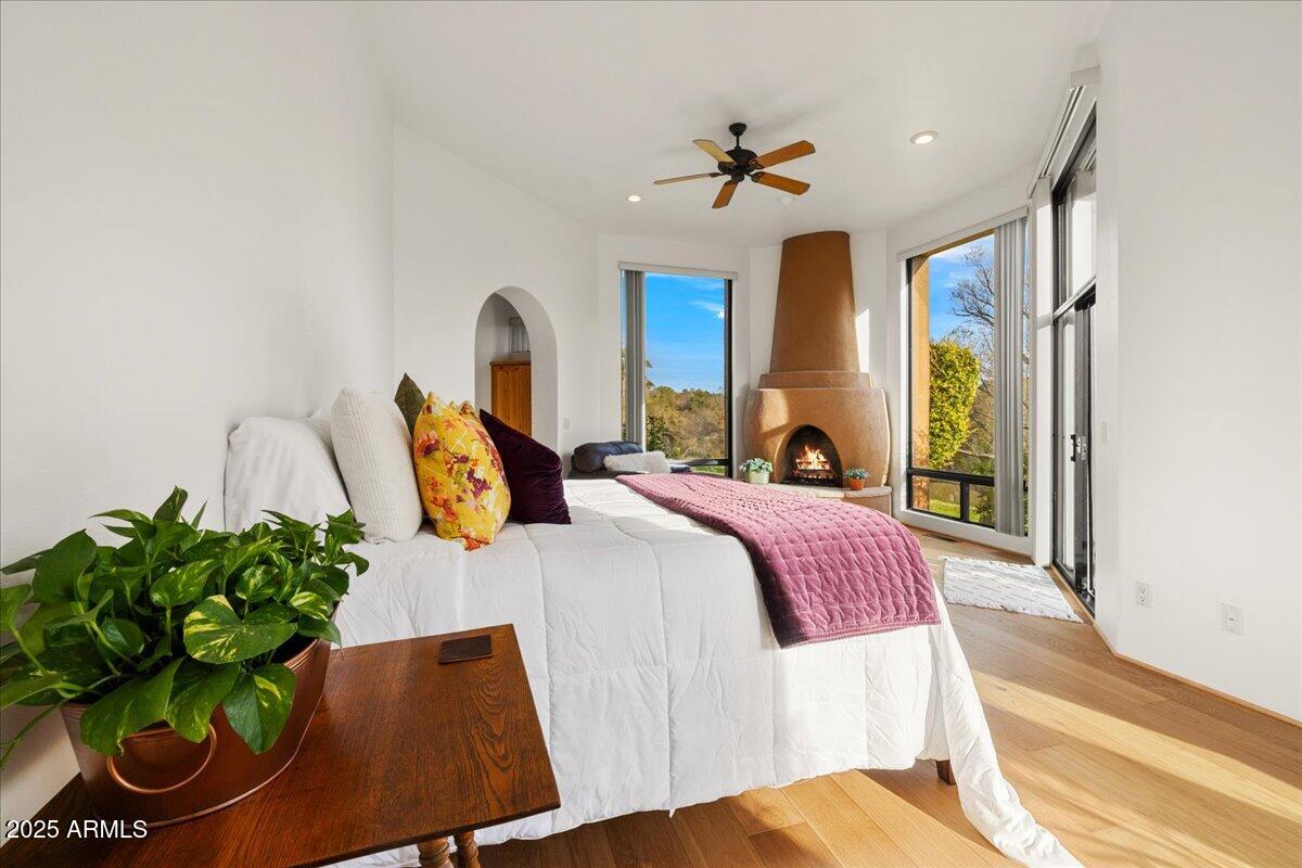 1575 Rio Verde Lane Camp Verde, AZ 86322 - Photo 23 of 57 a bedroom with bed and a window