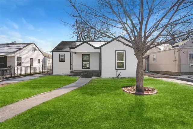 $1,500 | 734 Genoa Avenue, Dallas, TX 75216