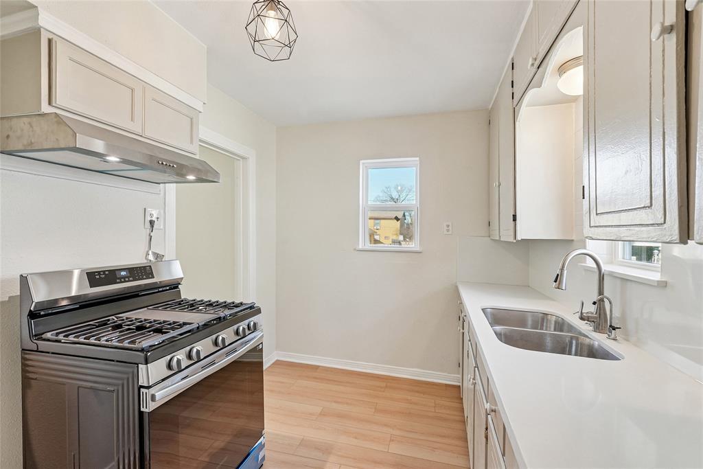 734 Genoa Avenue Dallas, TX 75216 - Photo 11 of 24