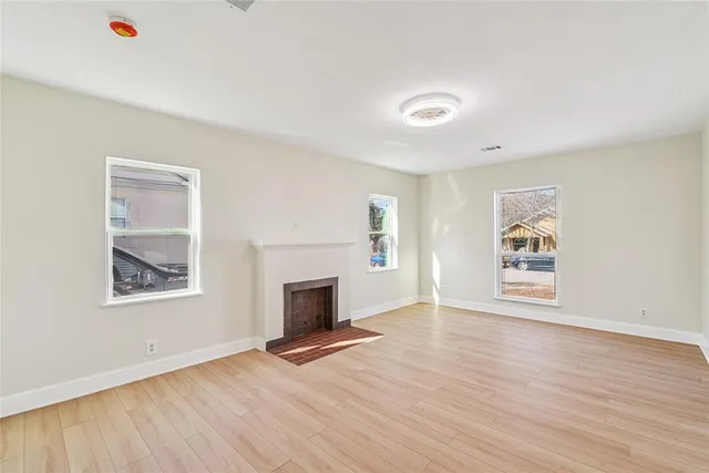 $1,500 | 734 Genoa Avenue, Dallas, TX 75216