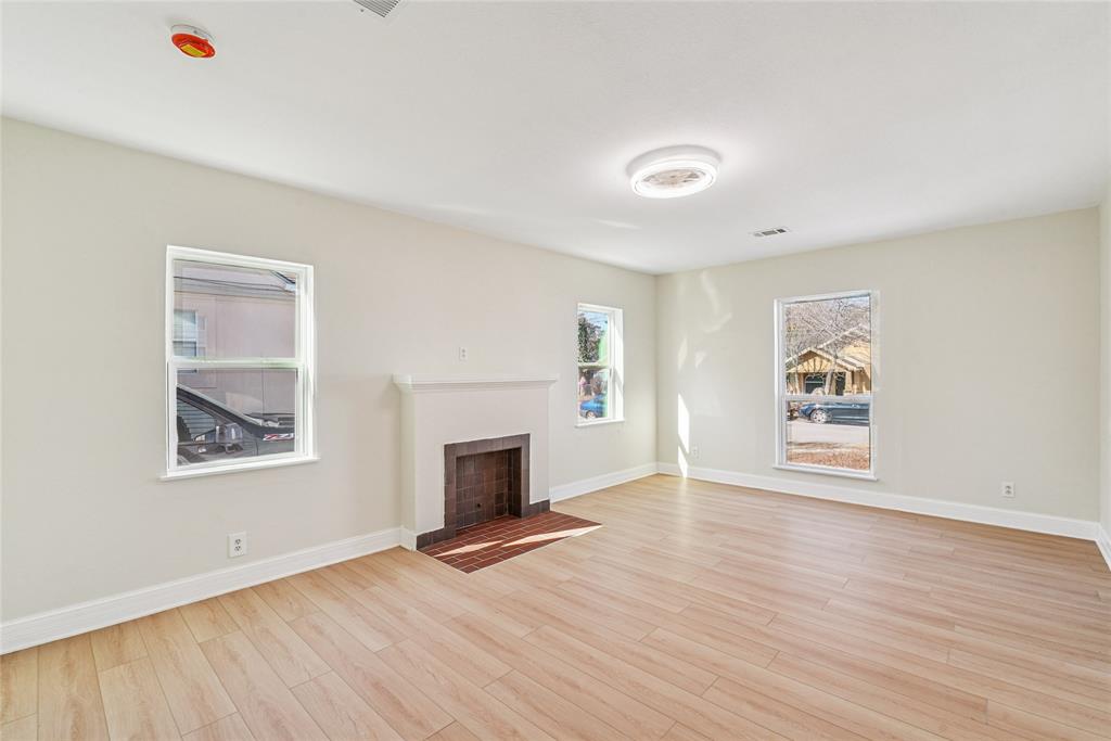 734 Genoa Avenue Dallas, TX 75216 - Photo 5 of 24