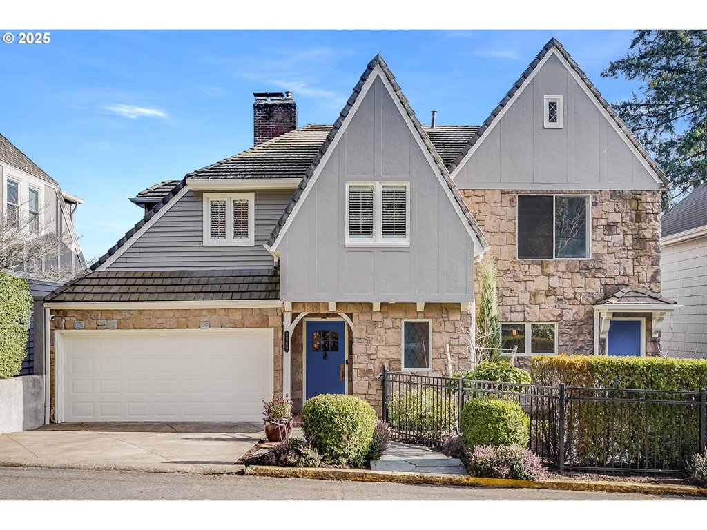 2869 Southwest Champlain Drive Portland, OR 97205 - Photo 1 of 48