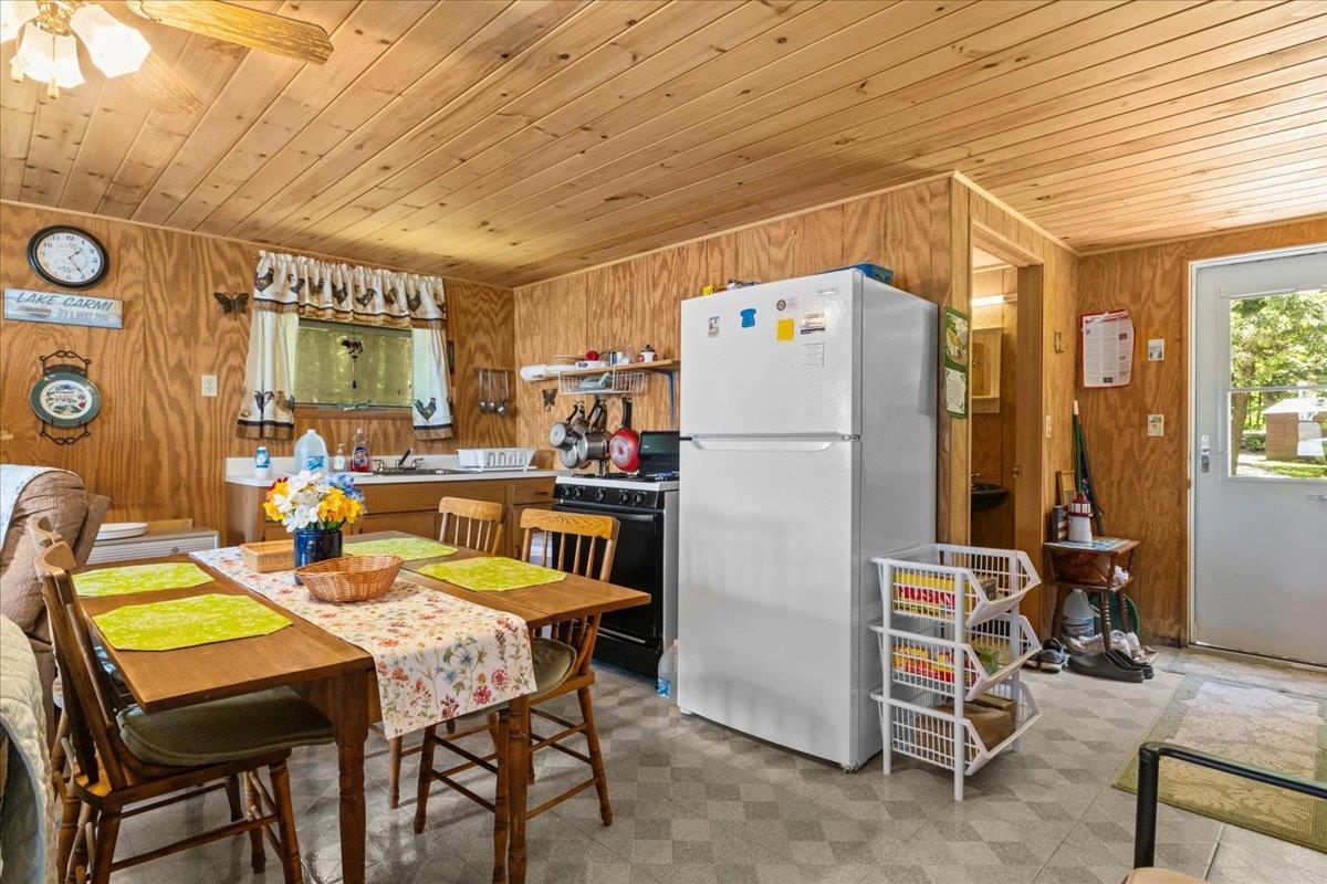 306 Hammond Shore Road Franklin, VT 05457 - Photo 20 of 57