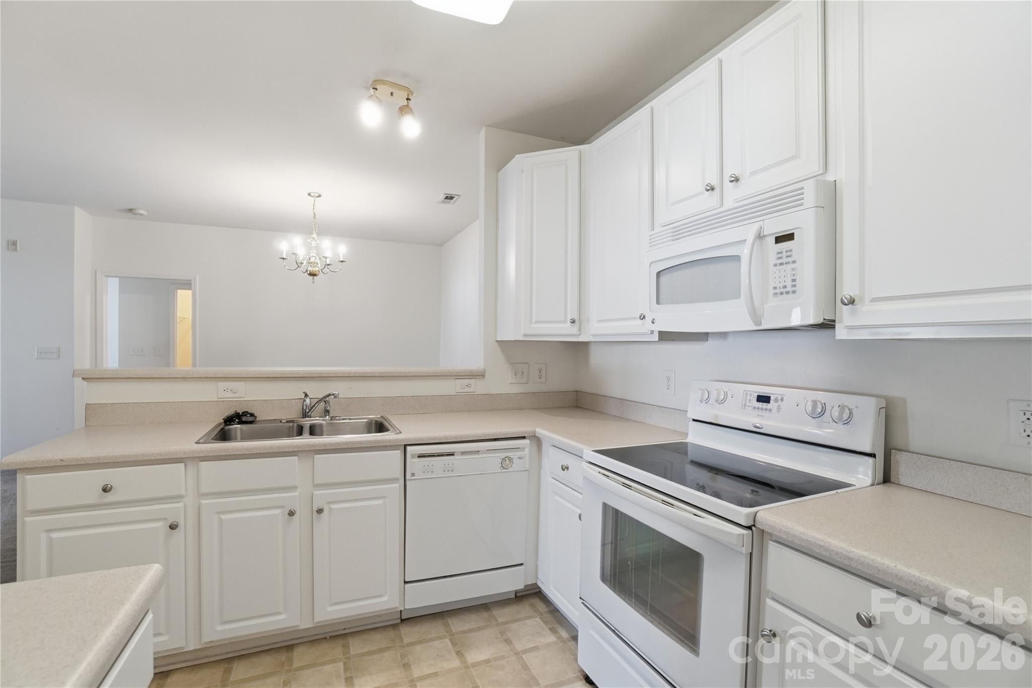 16742 Amberside Road East Cornelius, NC 28031 - Photo 6 of 23