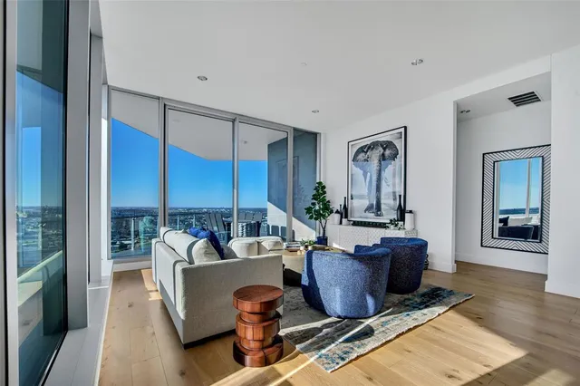 $2,799,000 | 3130 North Harwood Street, Unit 2802, Dallas, TX 75201