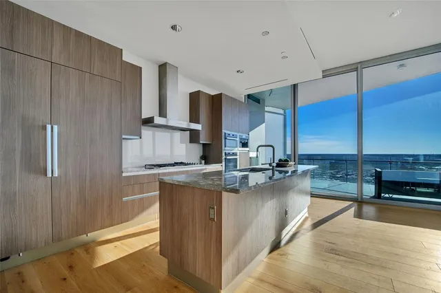 $2,799,000 | 3130 North Harwood Street, Unit 2802, Dallas, TX 75201