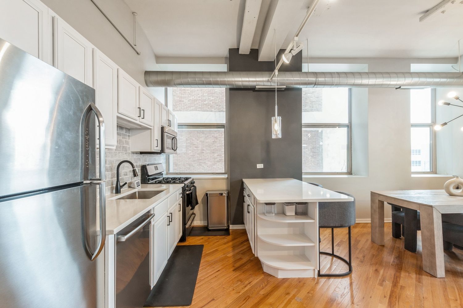 500 South Clinton Street, Unit 330 Chicago, IL 60607 - Photo 3 of 26