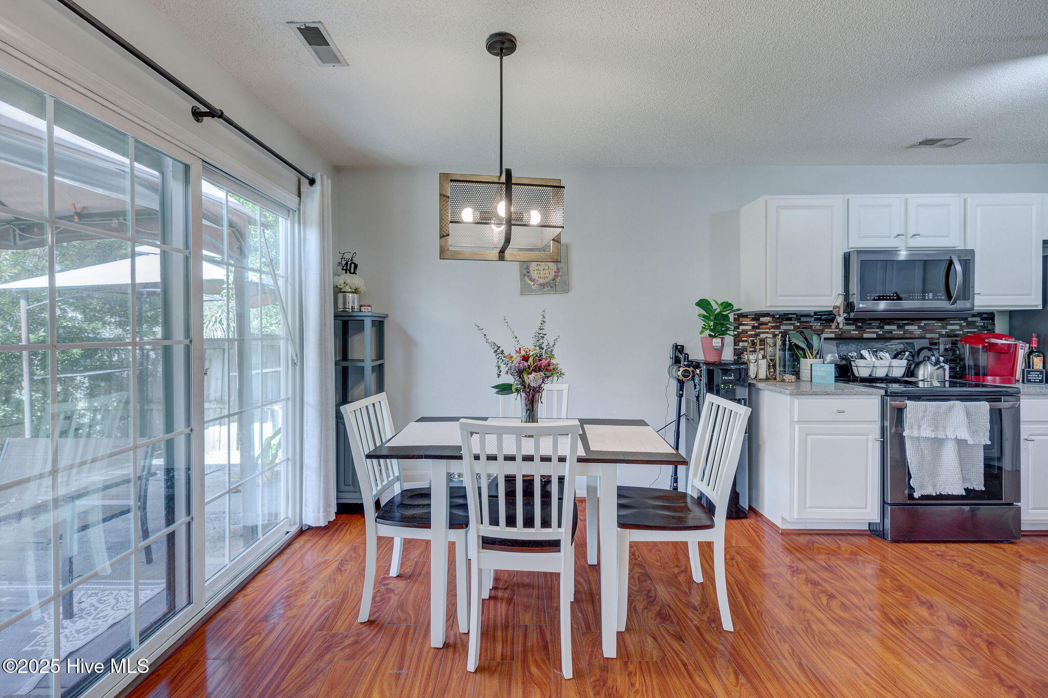 413 Point View Court Wilmington, NC 28411 - Photo 12 of 31 413PointViewCourt-19