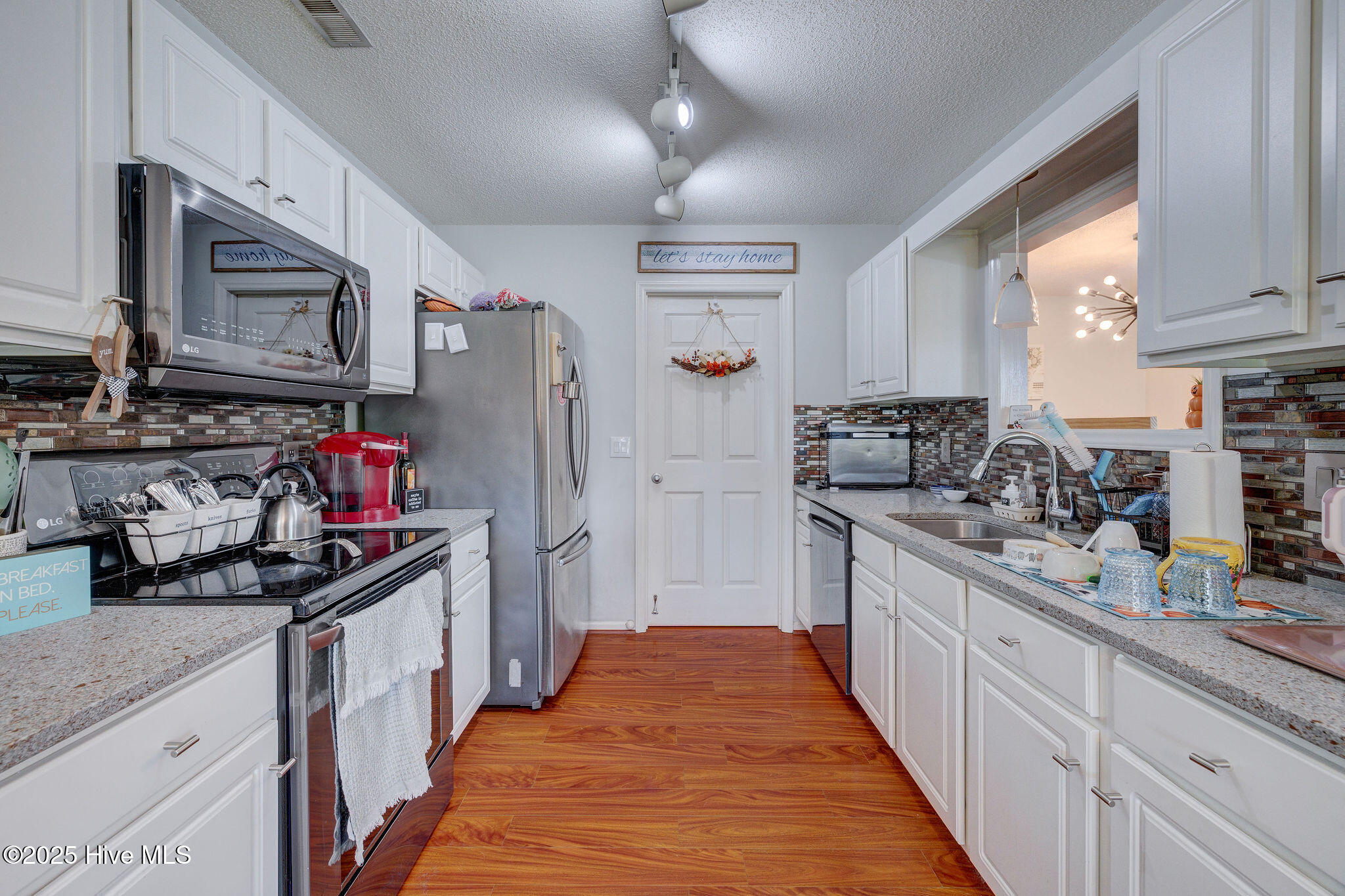 413 Point View Court Wilmington, NC 28411 - Photo 15 of 31 413PointViewCourt-22