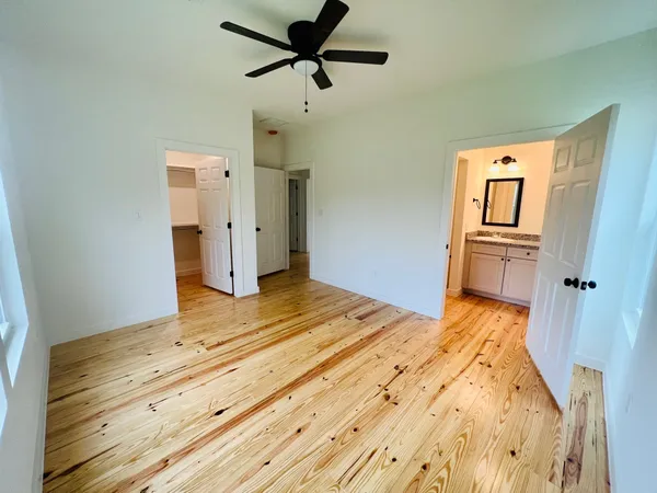 $1,950 | 228 North Dixie Street, Brenham, TX 77833