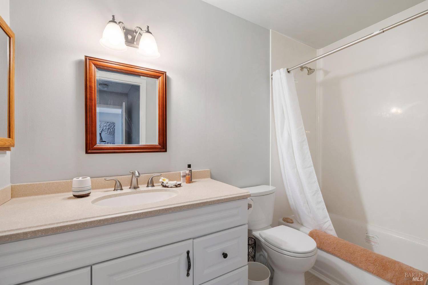 900 Southampton Road, Unit 2 Benicia, CA 94510 - Photo 25 of 34