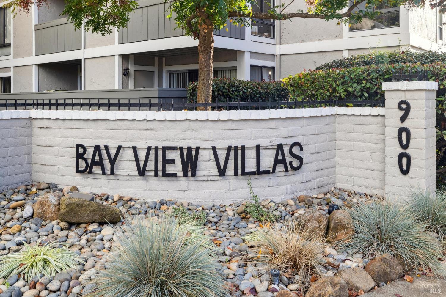 900 Southampton Road, Unit 2 Benicia, CA 94510 - Photo 3 of 34