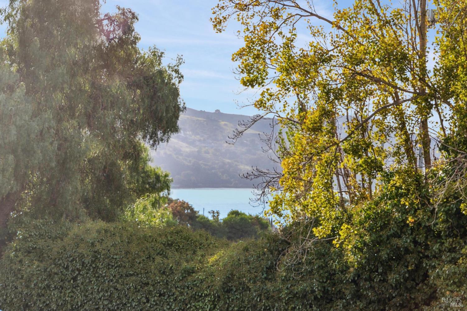 900 Southampton Road, Unit 2 Benicia, CA 94510 - Photo 31 of 34