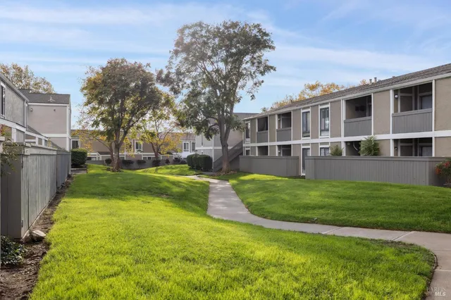 $290,000 | 900 Southampton Road, Unit 2, Benicia, CA 94510