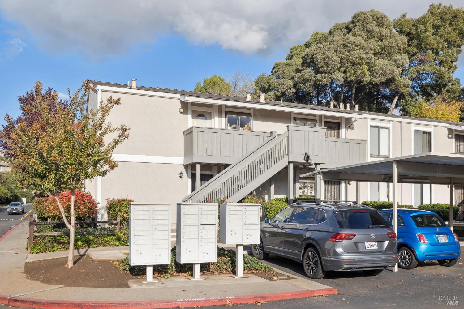 900 Southampton Road, Unit 2 Benicia, CA 94510 - Photo 4 of 34