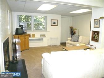 931 Irvin Road Huntingdon Valley, PA 19006 - Photo 5 of 9 Family Room
