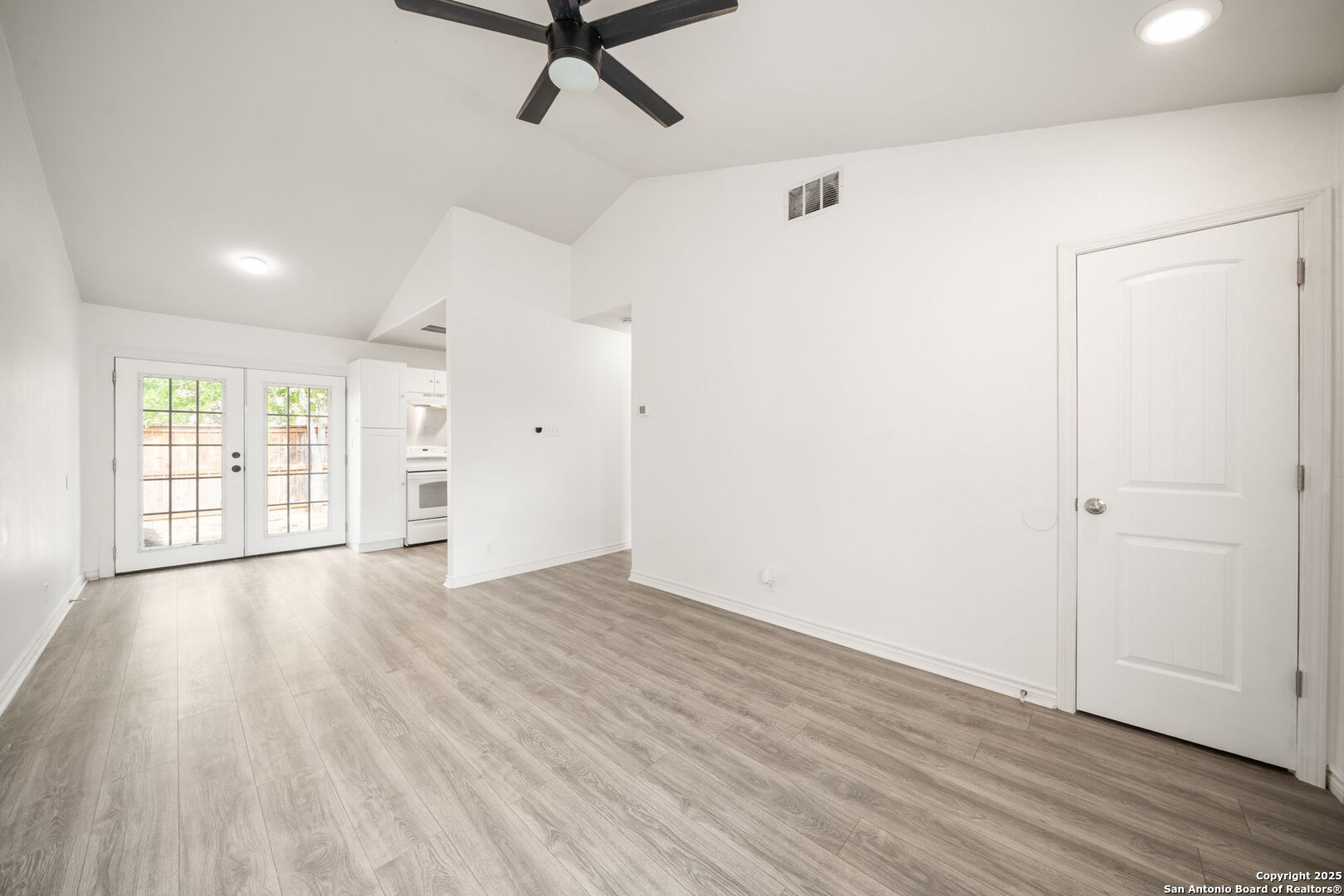 9140 Timber Path, Unit 3101 San Antonio, TX 78250 - Photo 3 of 17