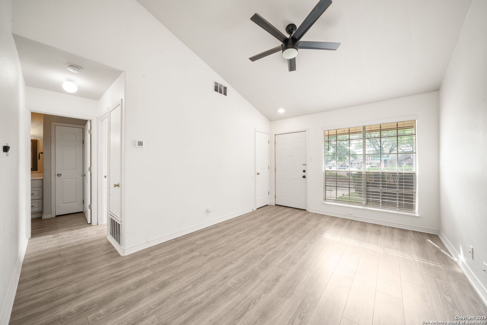 9140 Timber Path, Unit 3101 San Antonio, TX 78250 - Photo 5 of 17