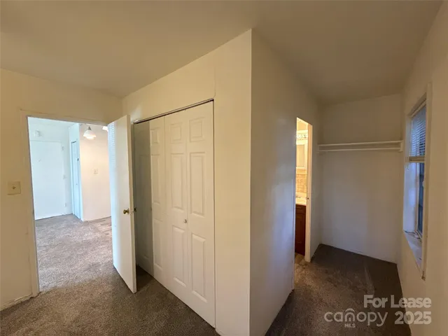 $1,090 | 2126 East 7th Street, Unit 103, Charlotte, NC 28204