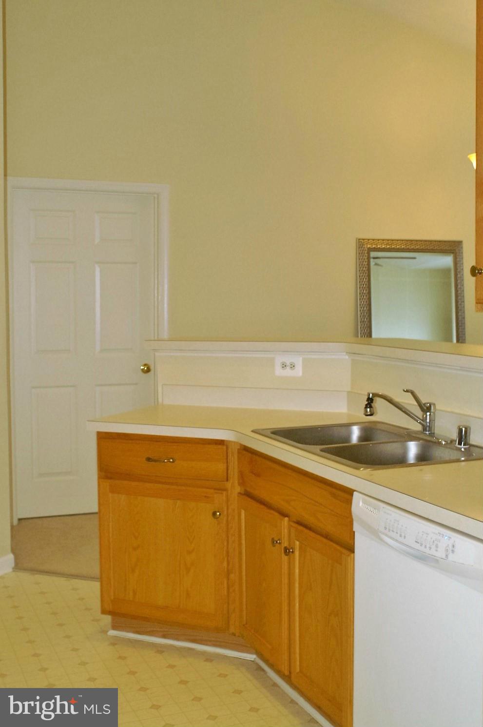 9604 Haven Farm Road, Unit M Perry Hall, MD 21128 - Photo 16 of 27 Kitchen