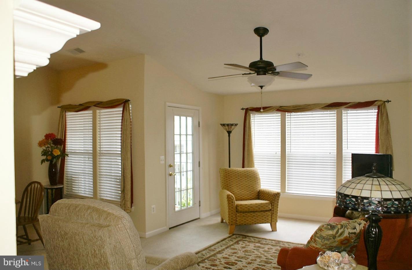 9604 Haven Farm Road, Unit M Perry Hall, MD 21128 - Photo 7 of 27 Living Room