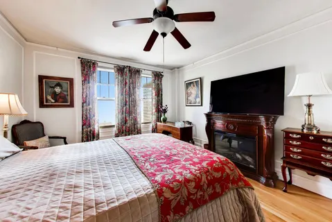 $259,500 | 5000 South East End Avenue, Unit 24B, Chicago, IL 60615