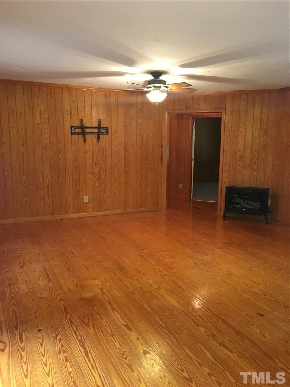 575 North Ridge Circle Roxboro, NC 27574 - Photo 3 of 16