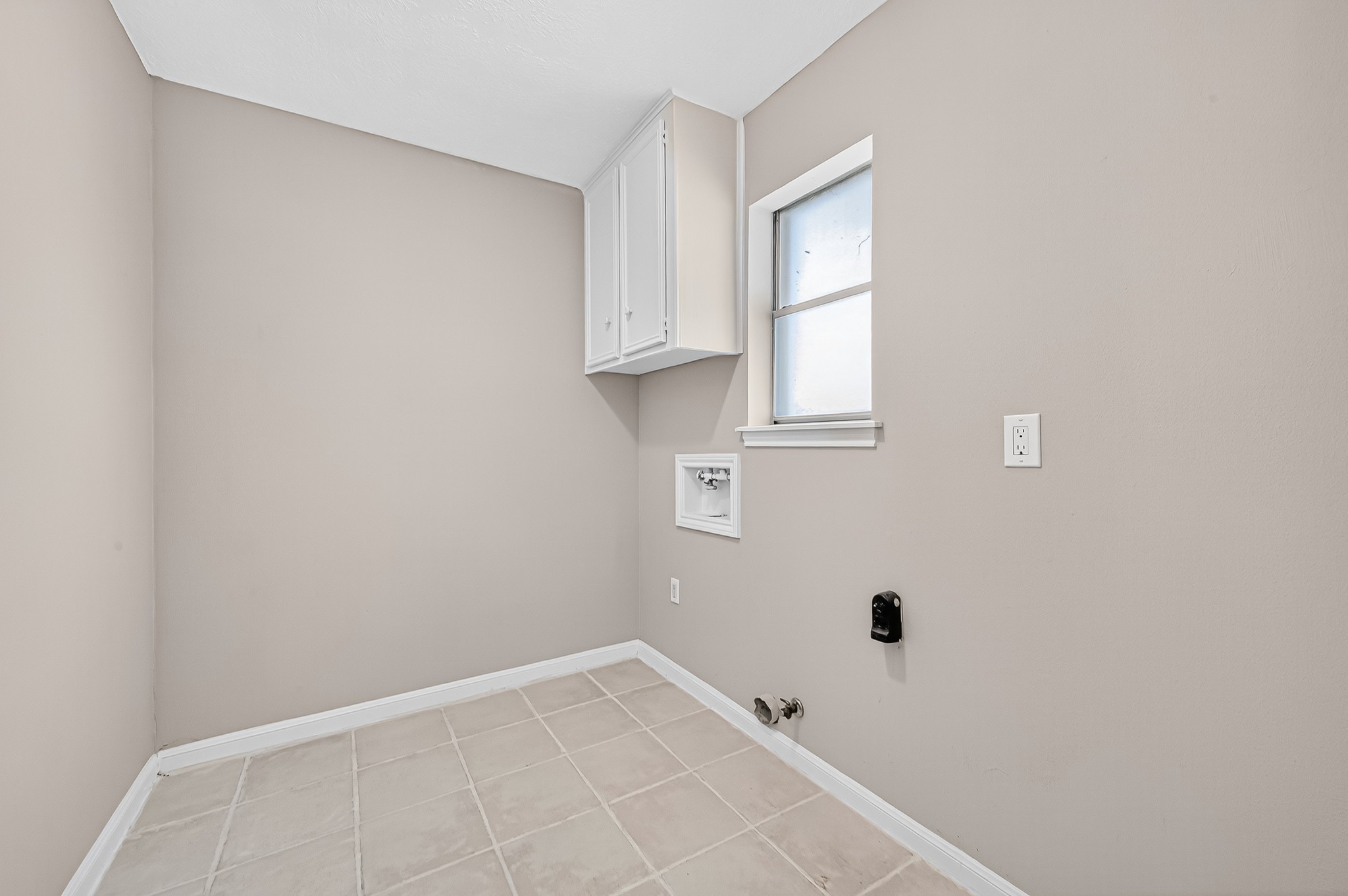 13903 Chevy Chase Drive Houston, TX 77077 - Photo 24 of 48 a view of an empty room