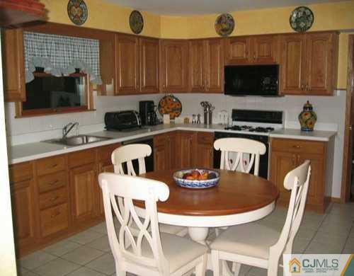 43 Preston Road Colonia, NJ 07067 - Photo 2 of 8 Gallery Image 2