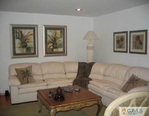 43 Preston Road Colonia, NJ 07067 - Photo 4 of 8 Gallery Image 4