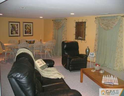 43 Preston Road Colonia, NJ 07067 - Photo 5 of 8 Gallery Image 5