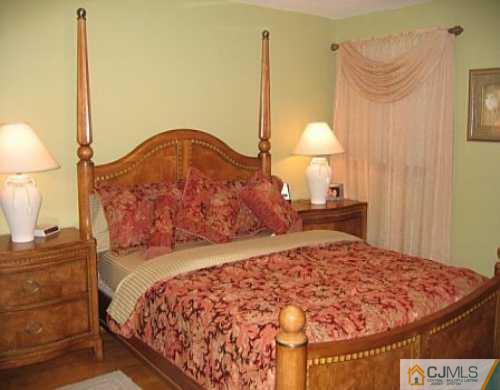 43 Preston Road Colonia, NJ 07067 - Photo 6 of 8 Gallery Image 6