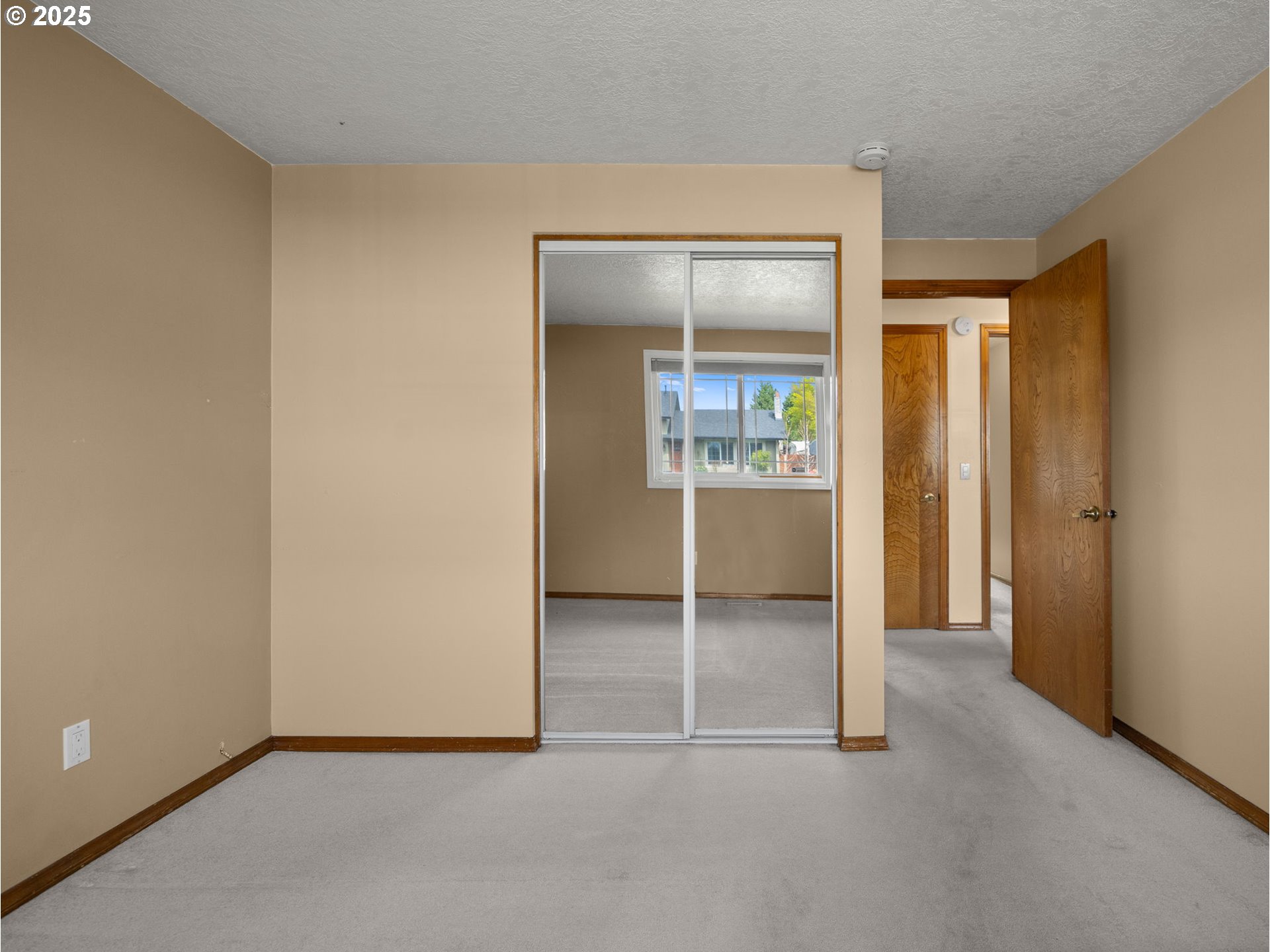 462 Northeast 24th Street Gresham, OR 97030 - Photo 23 of 37