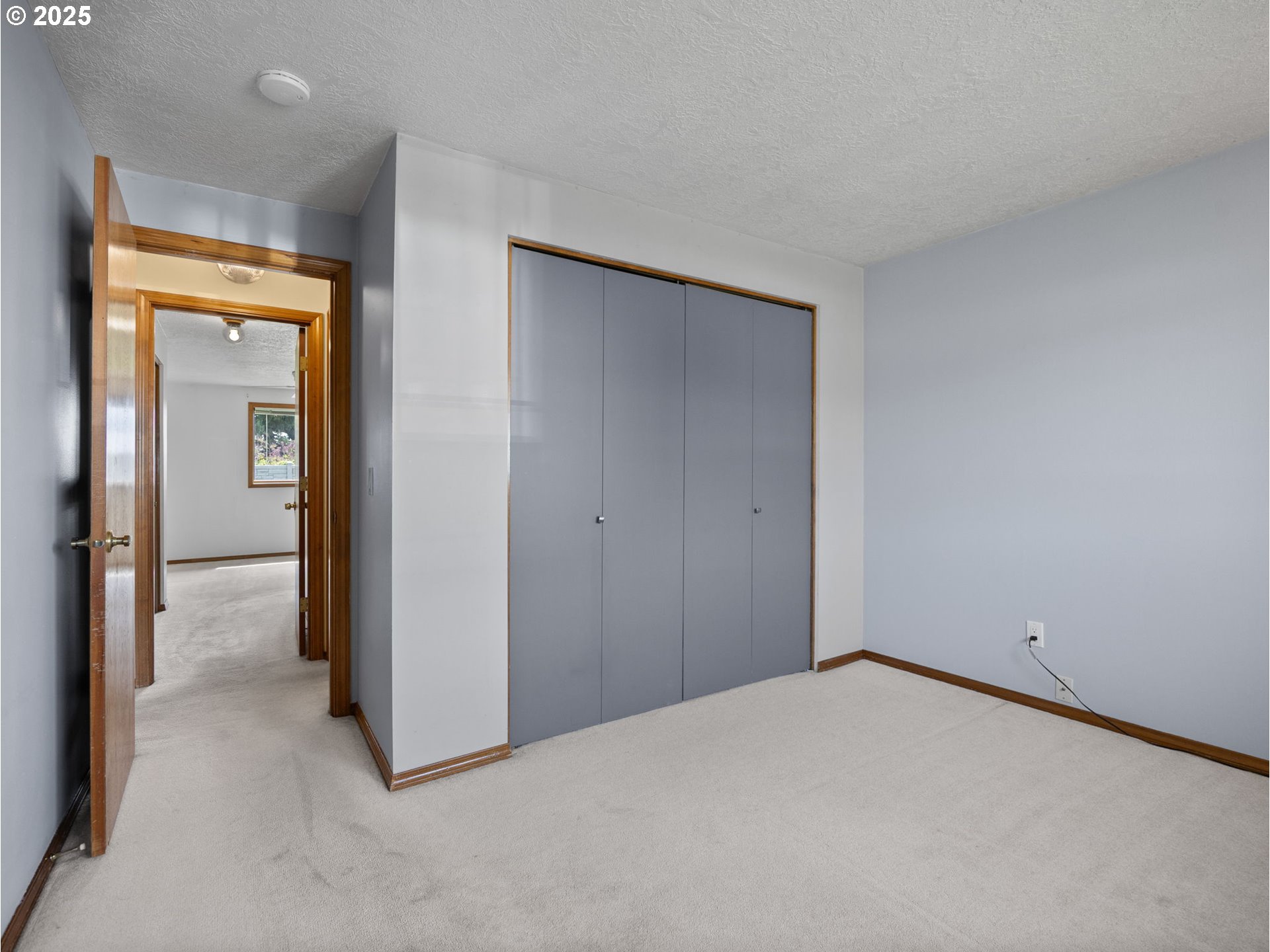 462 Northeast 24th Street Gresham, OR 97030 - Photo 25 of 37 a view of an empty room