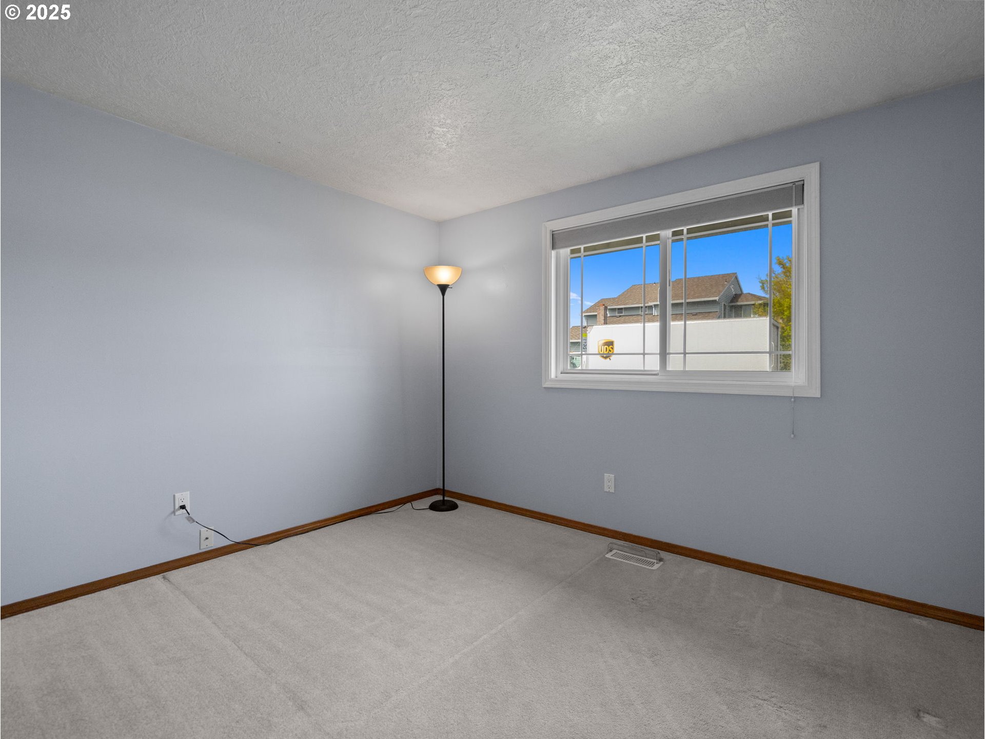462 Northeast 24th Street Gresham, OR 97030 - Photo 27 of 37 an empty room with a window
