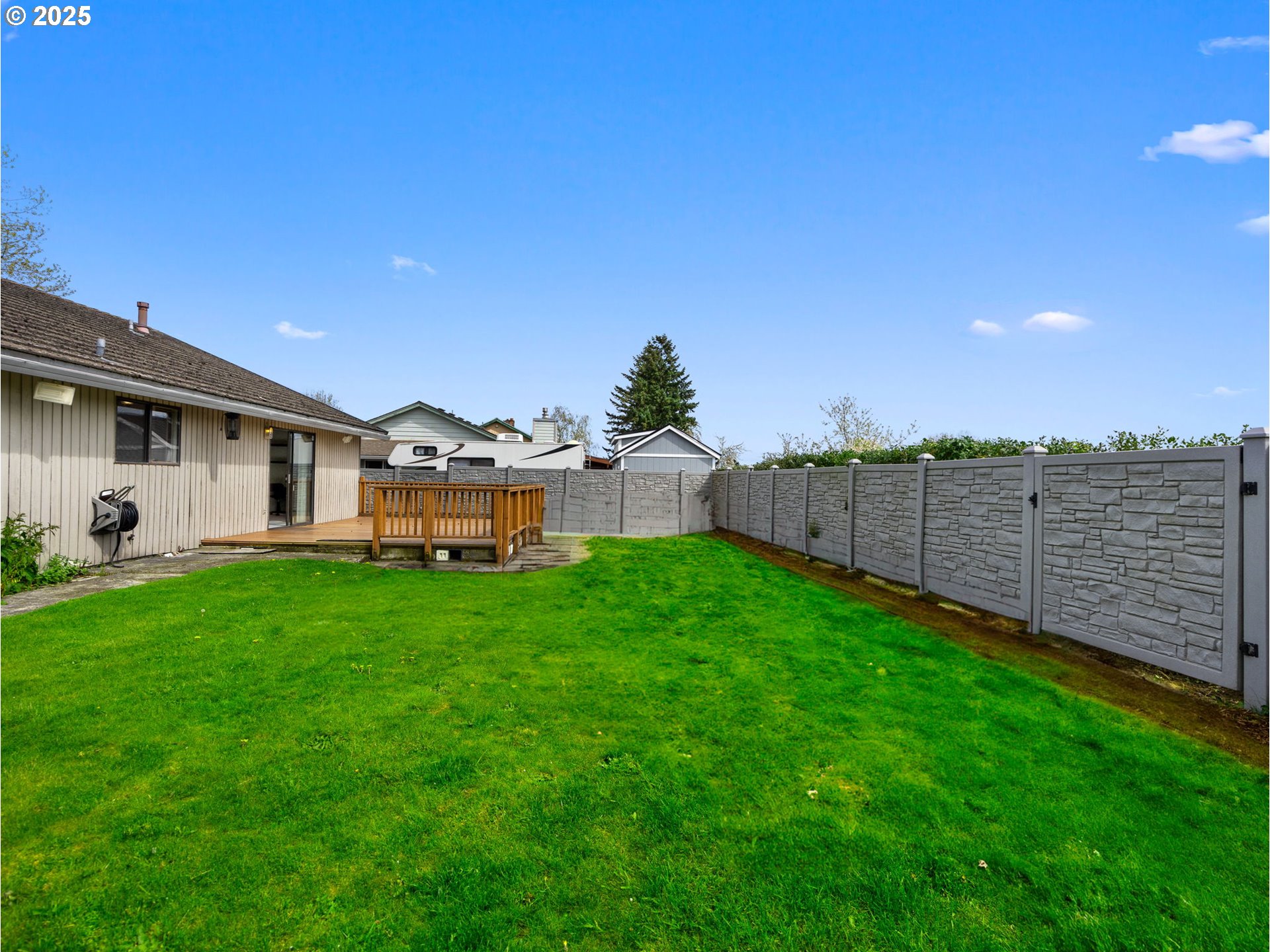 462 Northeast 24th Street Gresham, OR 97030 - Photo 34 of 37 a view of a backyard with a garden